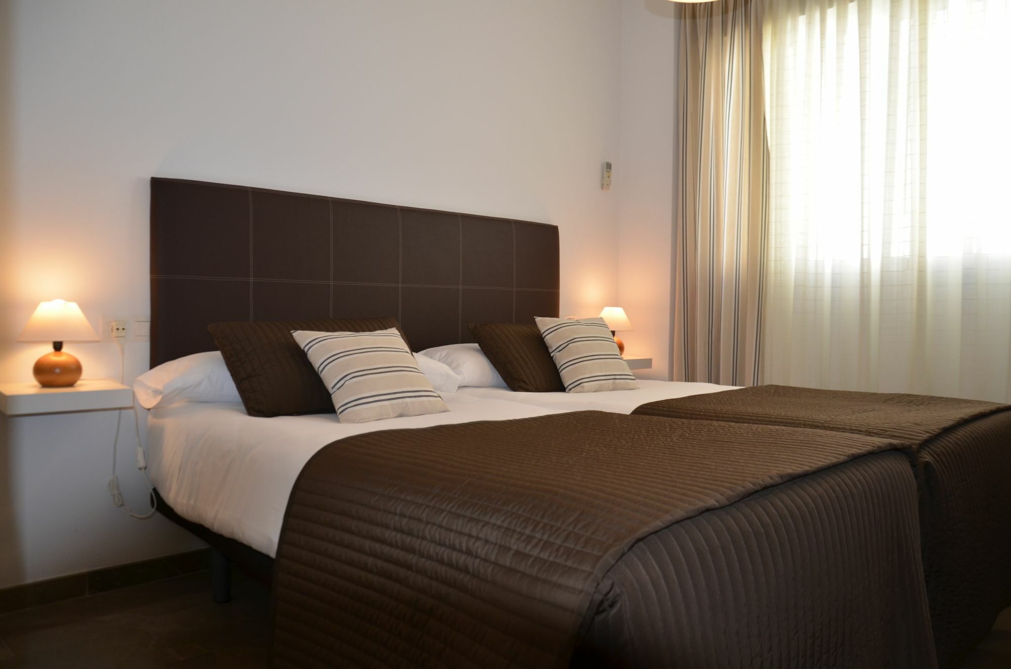 Apartamentos San Isidro 44 グラナダ エクステリア 写真